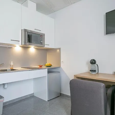 Les Apartahotel *