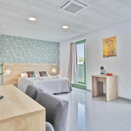Apartahotel Les *