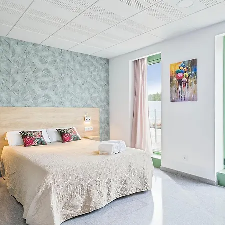 Les Apartahotel *