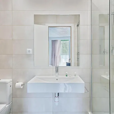 Les Apartahotel *