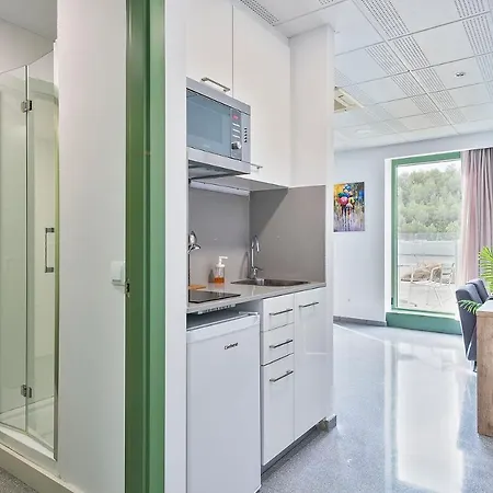 Les Hotel apartamentowy Begues